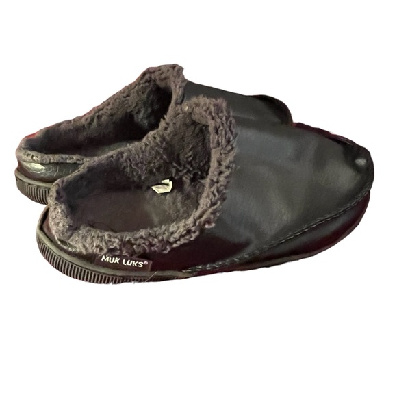MUK-LUKS slippers. Size small (8-9). NWOT. - Picture 3 of 5